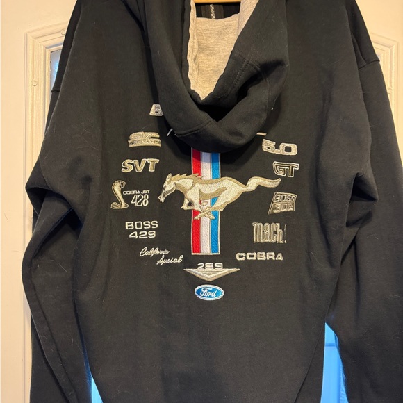 Ford Mustang Black Hoodie Jacket - Picture 3 of 9